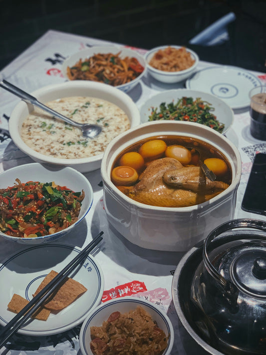 10 Postpartum Habits That Are Kinda (Very) Chic (According to Traditional Chinese Medicine)