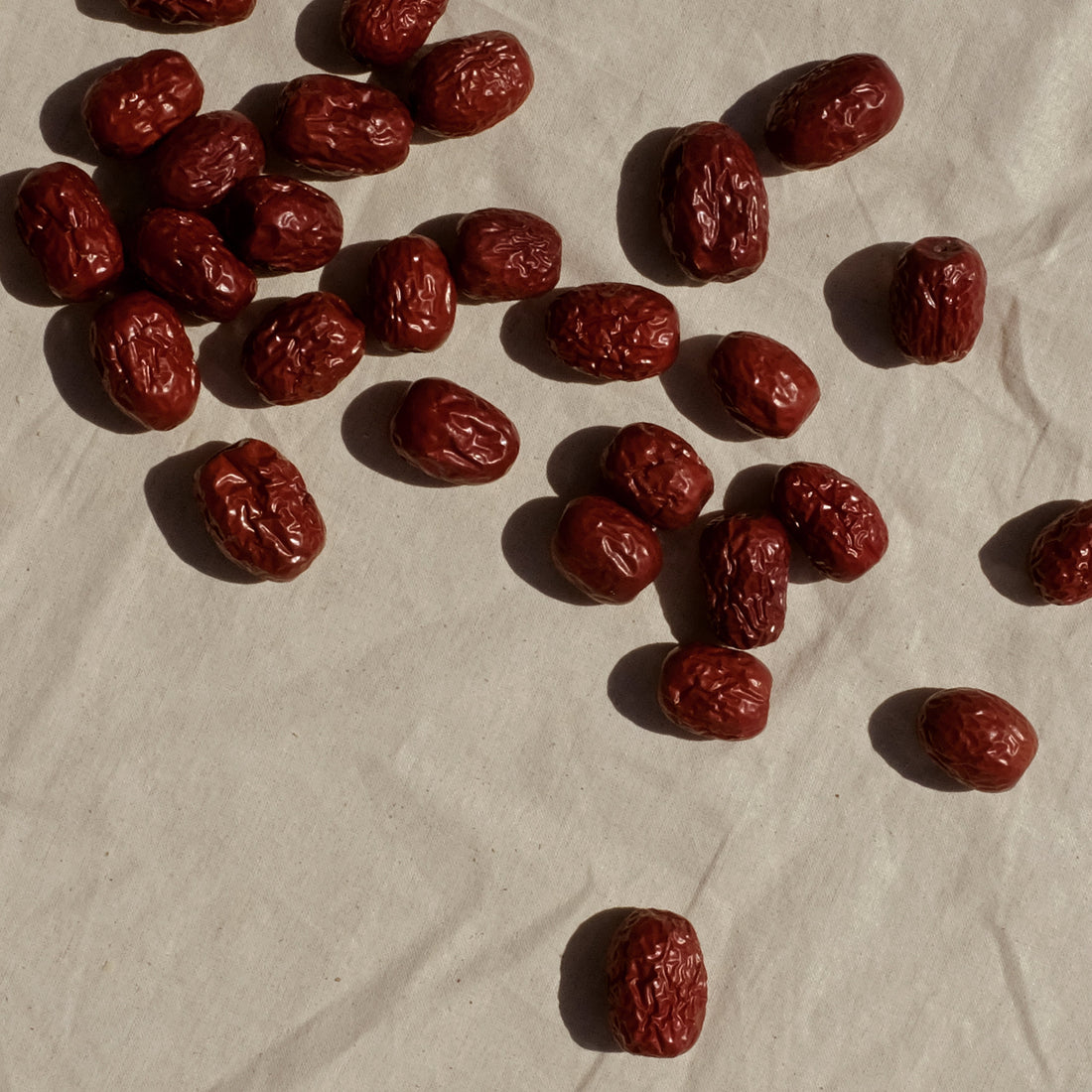 Red Dates (Jujube) in Traditional Chinese Medicine: Benefits, Dosage, and Common Mistakes